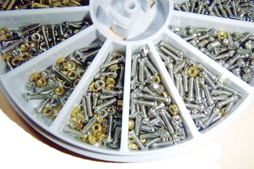 A box of flathead screws