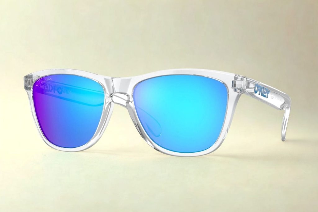 Oakley OO9013 FROGSKINS featuring clear frames
