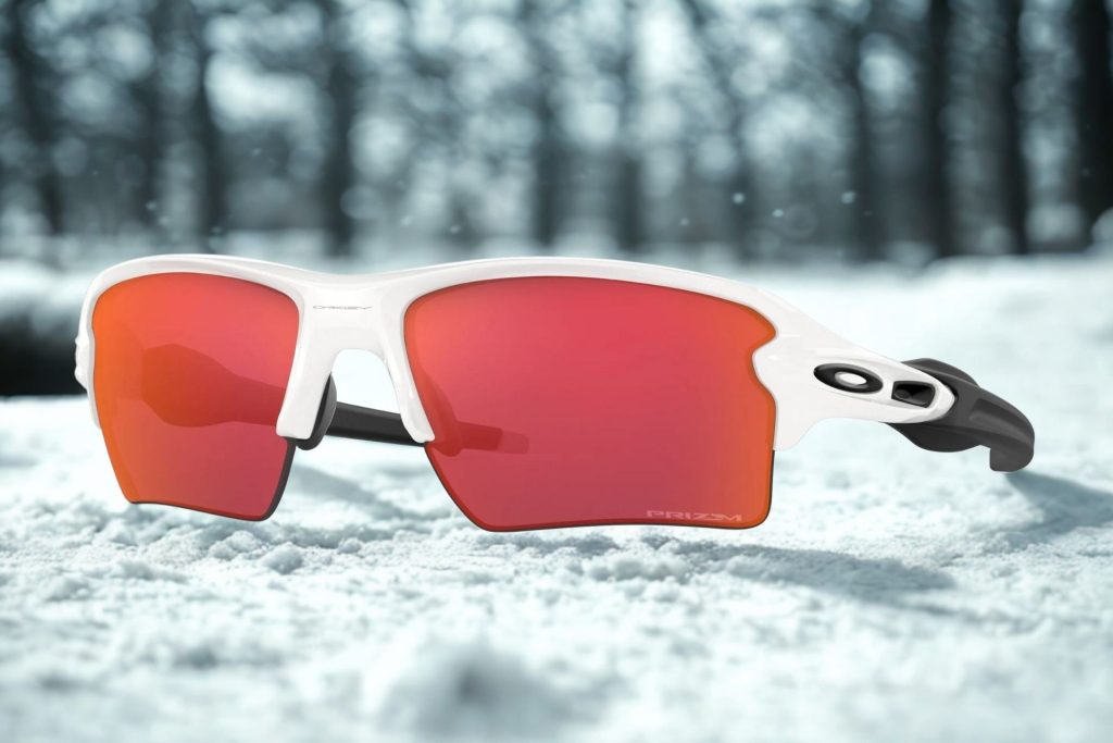 Oakley FLAK 2.0 XL OO9188 wrap-around sunglasses featuring tinted lenses