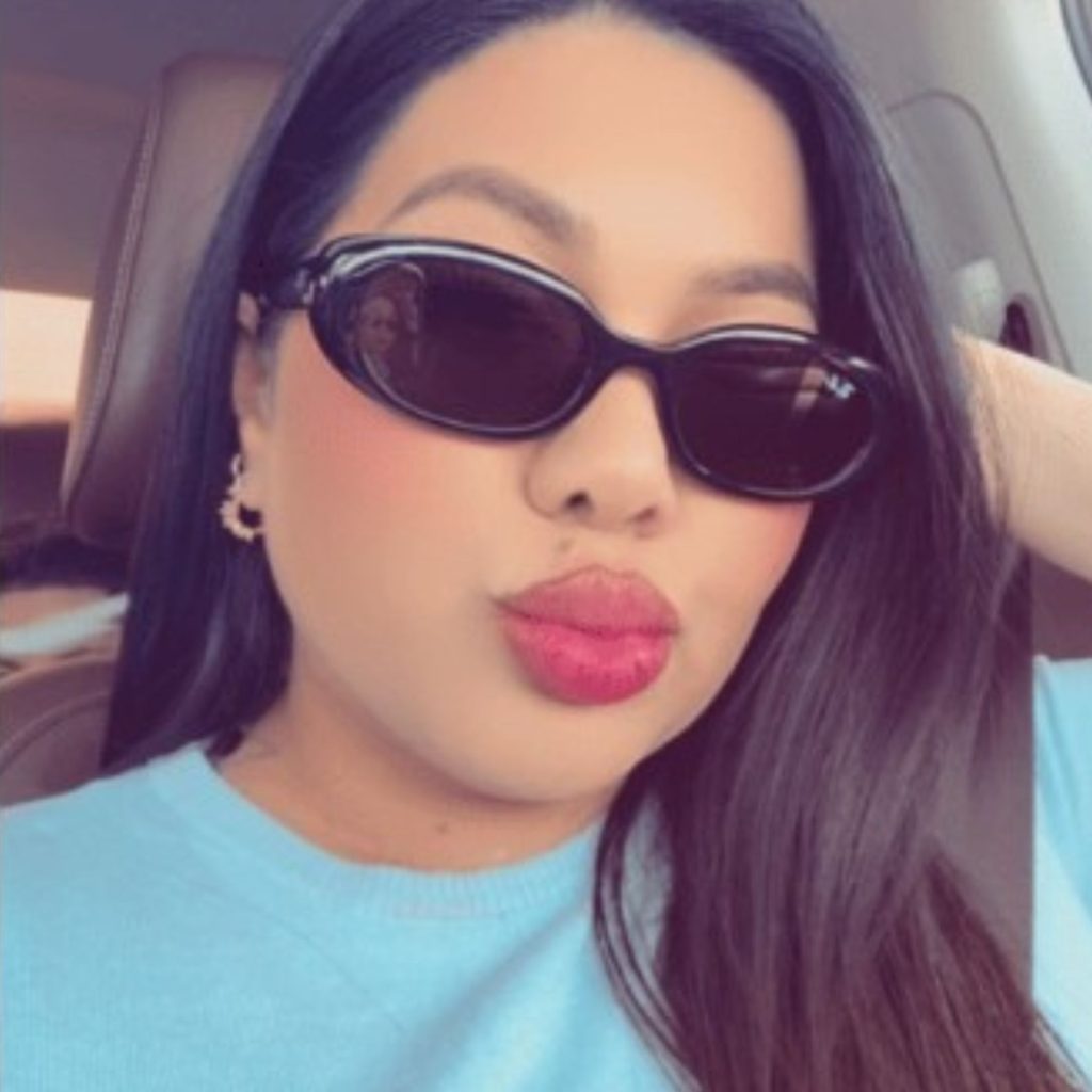 EZContacts customer wears Ray-Ban RB4441D
