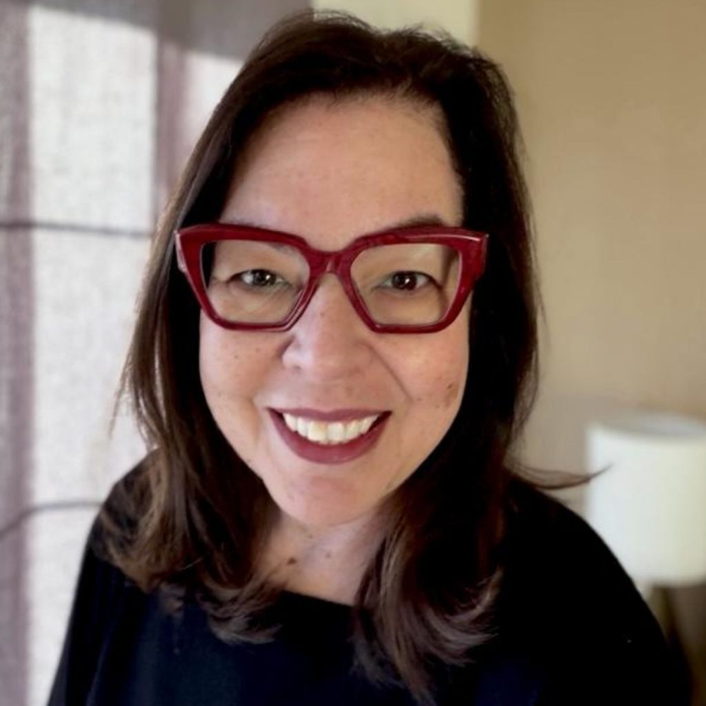 EZContacts customer wears Prada glasses