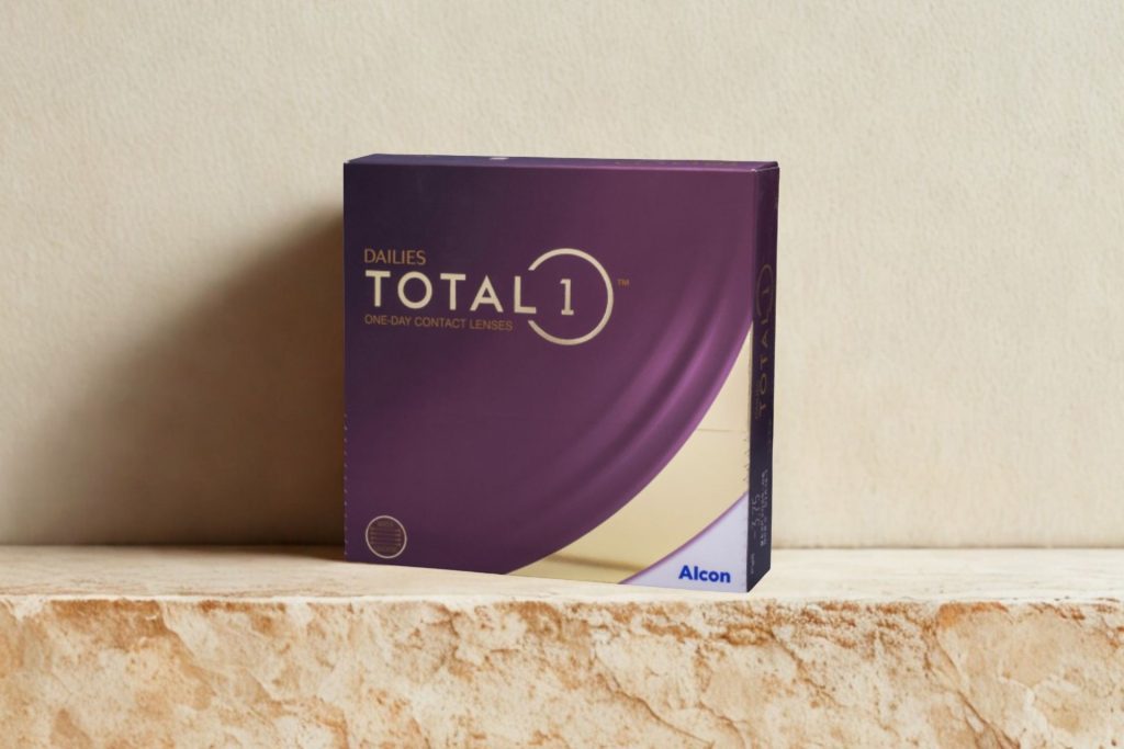 Box of Dailies TOTAL1 contact lenses