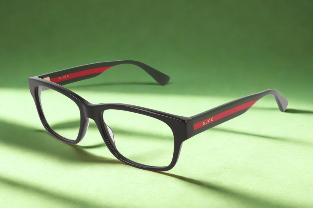 Gucci GG0343O glasses black rectangular glasses with red stripe