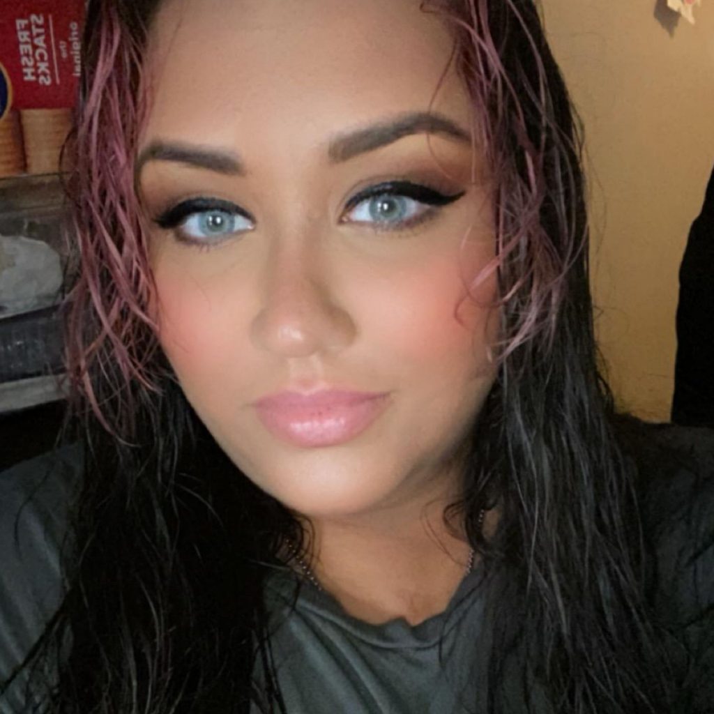 Woman wearing blue contact lenses