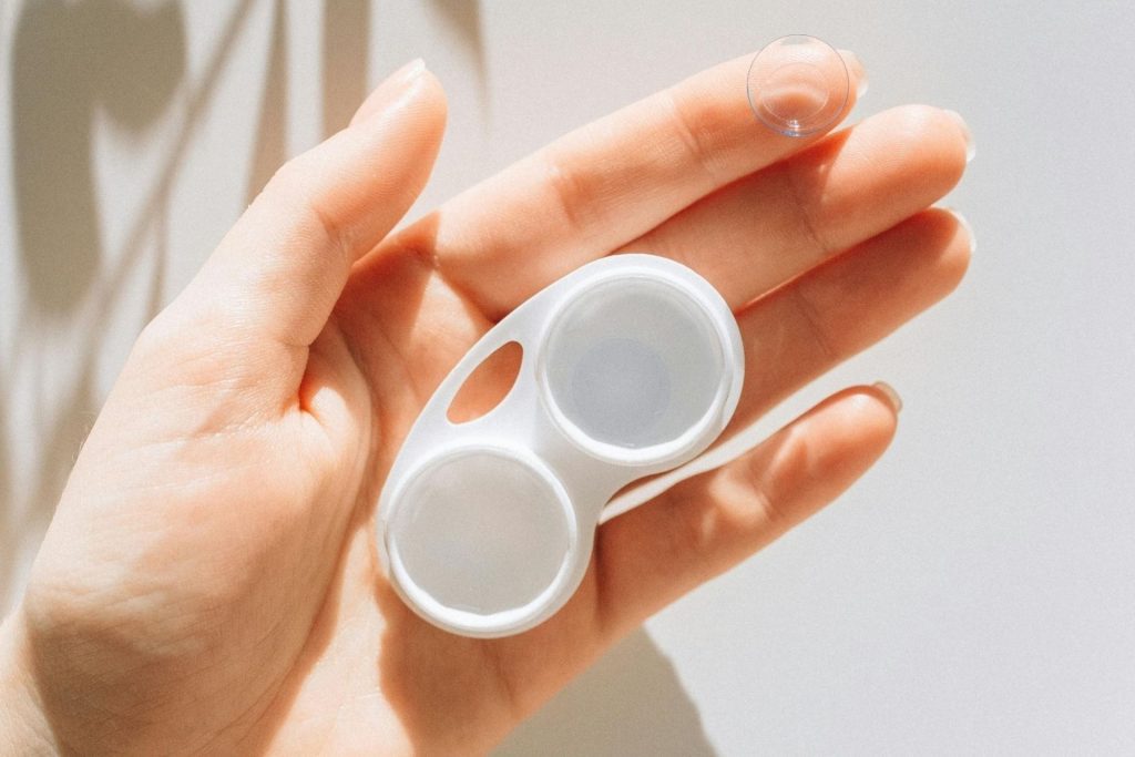Contact lens case on hand