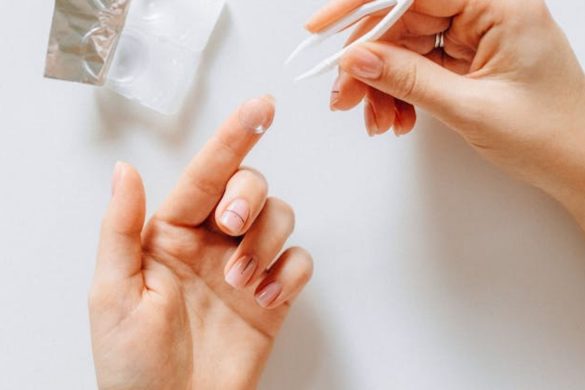 Disposable Contact Lenses: How Long Is Too Long to Wear Them?