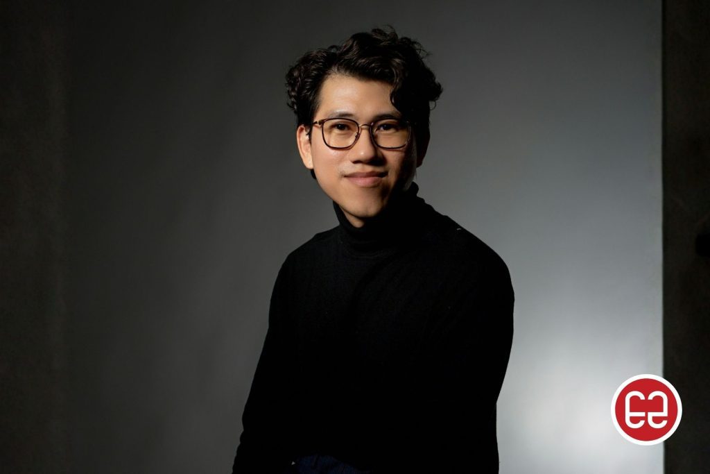 Man wearing square glasses