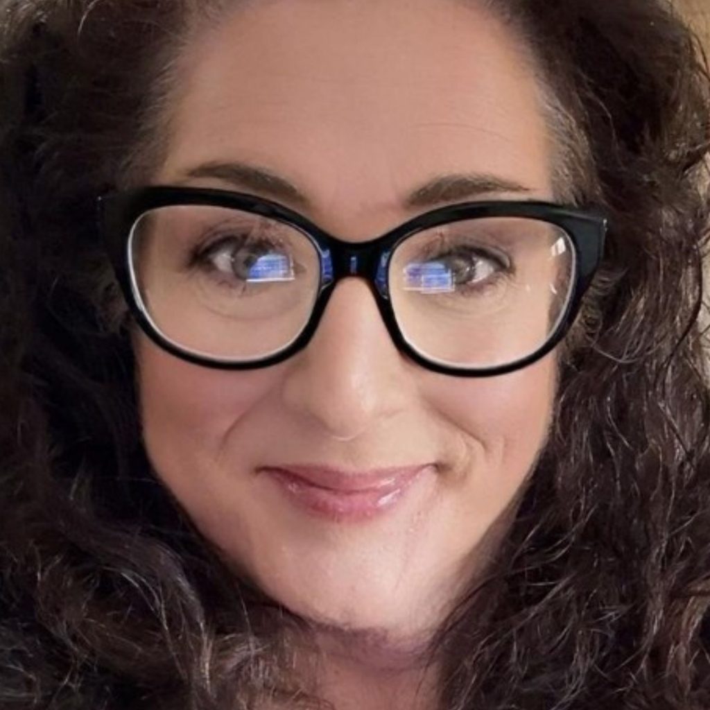 Woman wearing Kate Spade KS NINNA 2/S glasses