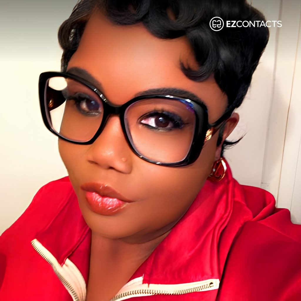 EZContacts customer wears Gucci GG1236O