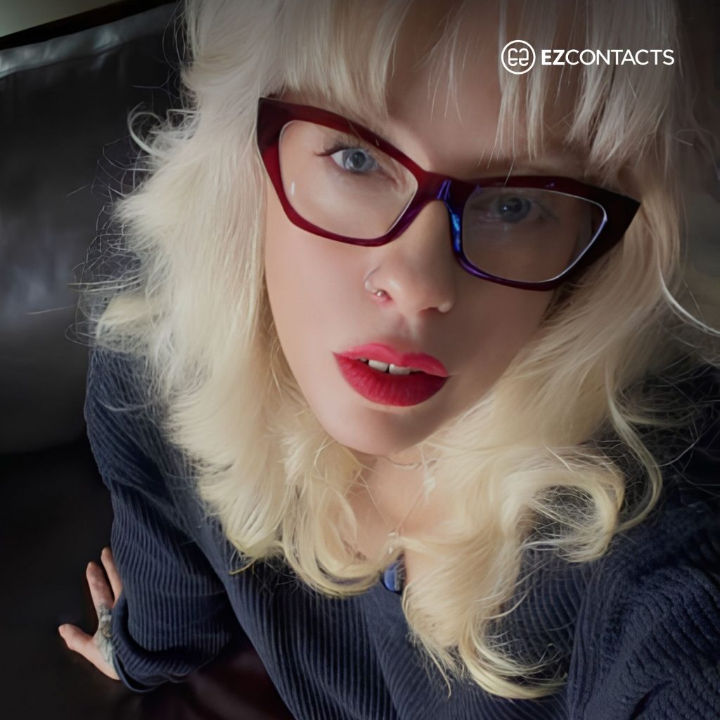 EZContacts customer wears Versace VE3373U