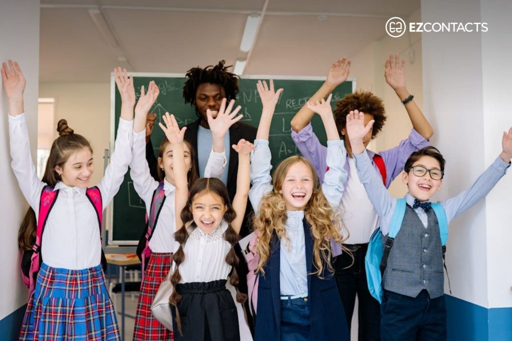 Group of school children
