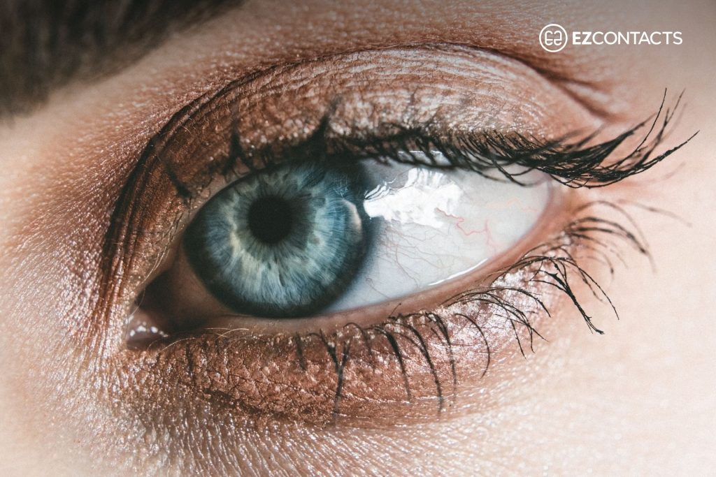 Blue Eye with prominent limbal ring