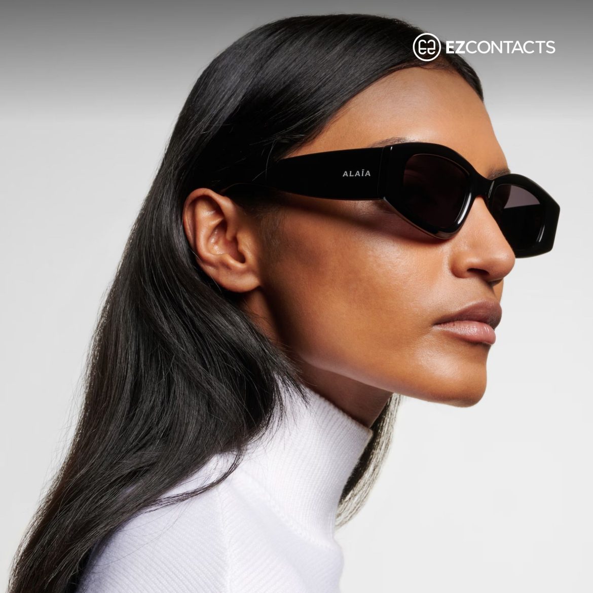 Model wearing Azzedine AlaÏa AA0075S sunglasses