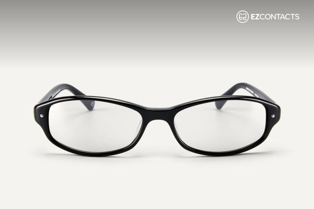 Coco frame in black with clear lenses
