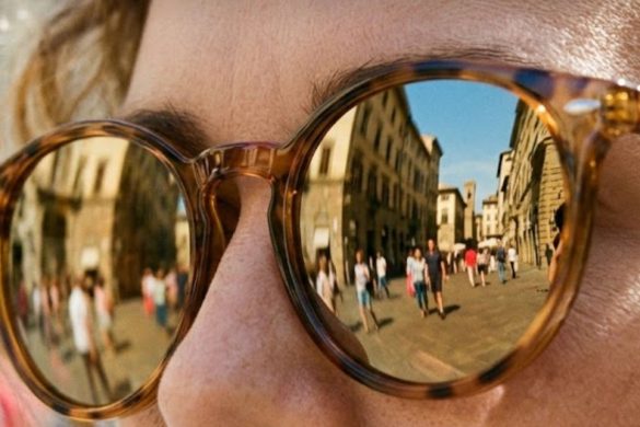 Can You Wear Contact Lenses With Sunglasses?
